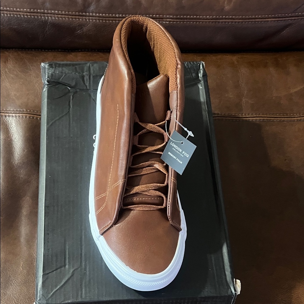 London Fog Brown Chukka Boots
